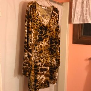 V neck animal print shirt